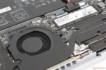 Kühleinheit mit zwei Lüftern (55 mm + 60 mm), drei Heatpipes und 0,1-mm-Lüftern