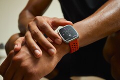 Die Amazfit Active 2 wird ab sofort auch mit eckigem statt rundem Display angeboten. (Bildquelle: Amazfit)