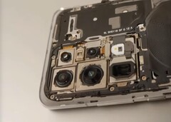 Ein kurzer Blick auf das P40 Pro+ zeigt uns wie komplex das Penta-Kamera-Modul bei Huawei geworden ist.