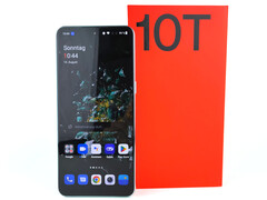 Das OnePlus 10T setzt auf den Snapdragon 8+ Gen 1, der etwas schneller und stromsparender ist als der Snapdragon 8 Gen 1 im OnePlus 10 Pro