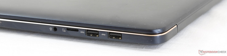 Rechts: 3,5-mm-kombinierte-Audioklinke, microSD-Kartenleser, 2x USB 3.1