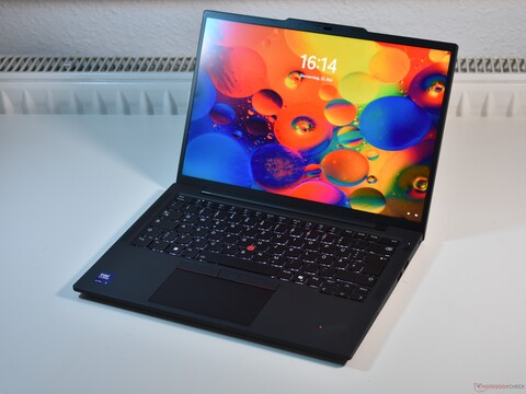 Intel Imperium schlägt zurück mit 21 Stunden Akkulaufzeit: Lenovo ThinkPad T14s Gen 6 Laptop im Test