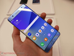 Zwar nicht vom Start weg mit Android 7, aber zumindest demnächst verfügbar.