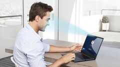 Das Asus Expertbook B7 kommt mit einem robusten Gehäuse und interessanten Features. (Bild: Asus)