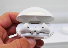 Mit den FreeBuds 3 und Kirin A1-Chip legt sich Huawei mit den Apple AirPods an.