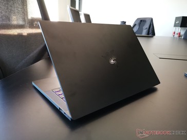 Das vormals grüne Logo ist nun in silber gehalten