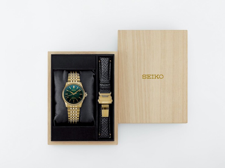 Seiko Presage Classic x Tradman’s Bonsai mit zusätzlichem schwarzem Lederarmband in einer hölzernen Präsentationsbox