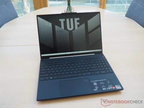 Test Asus TUF Gaming A16 Advantage Edition: AMD-Notebook im Zeichen der 7