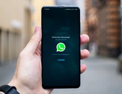Chat-Verläufe in WhatsApp können beim Umstieg von iOS zu Android endlich mitgenommen werden. (Bild: Mika Baumeister)