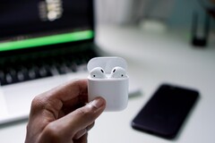 Die Apple AirPods 3 sollen gemeinsam mit dem iPhone 13 vorgestellt werden. (Bild: Suganth)