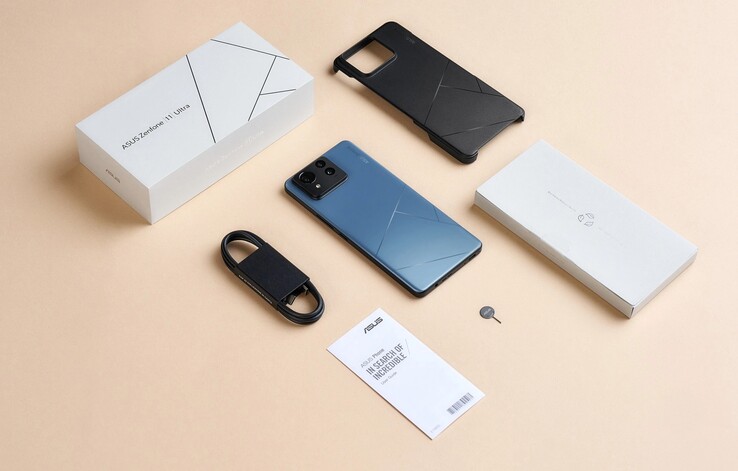 Ein Promobild zeigt den Inhalt der Asus Zenfone 11 Ultra Verpackung. (Bild via Huramobil)