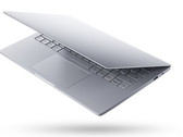 Die 13 Zoll-Variante des Mi Notebook Air gibt es nun als Classic- und als Fingerprint-Variante.