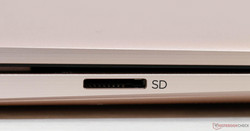 Zumindest ein microSD-Kartenleser hat es ins Spectre x360 geschafft