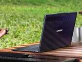 Lenovos jüngster Konzept-Laptop wird durch die Sonne aufgeladen. (Bildquelle: Lenovo)