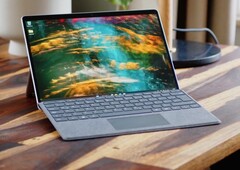 Das Microsoft Surface Pro 9 ist momentan für 849 Euro im Angebot erhältlich (Bild: Alex Wätzel)