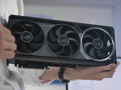 Herzlichen Glückwunsch! Es ist eine Baby-Blackwell-Grafikkarte. (Bildquelle: Asus)