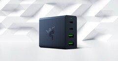 Das neue GaN-Netzteil von Razer kann bis zu vier Geräte gleichzeitig aufladen. (Bild: Razer)