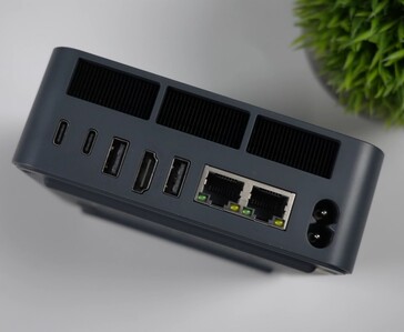 Hintere Anschlüsse des Beelink EQi 304 Mini-PCs