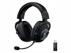 Das Logitech-Headset ist sowohl mit dem PC als auch mit der PS5 und der Xbox Series X/S kompatibel. (Quelle: Amazon)
