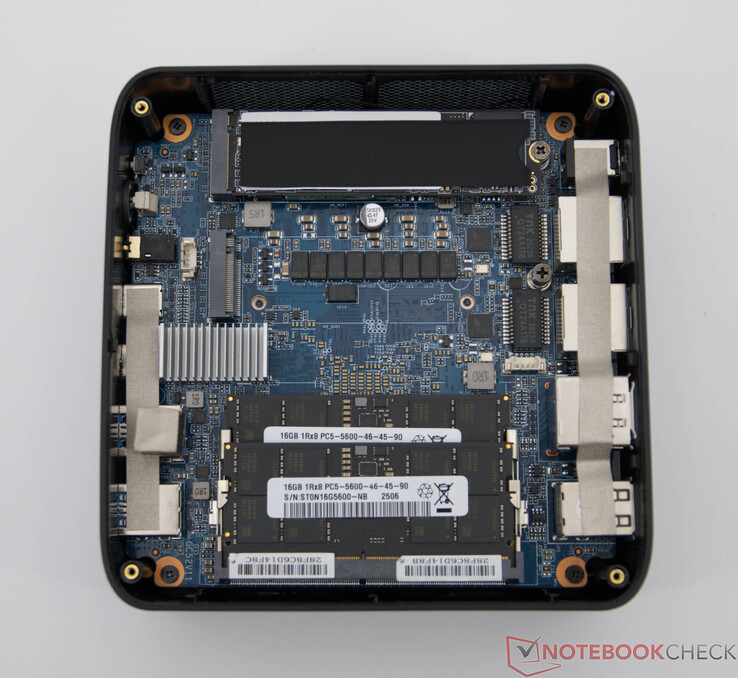 Alliwava GH8 mit geöffneter Unterseite