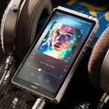 Der neueste Musikplayer von HiBy besitzt gleich vier Kopfhöreranschlüsse. (Bildquelle: HiBy)