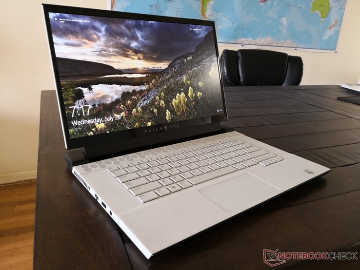 Dell Alienware m15 R3 Laptop im Test: Vapor Chamber rettet ...