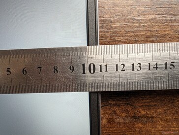 Schmale Display-Ränder an den Seiten