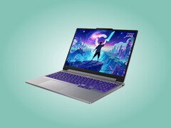 Das Lenovo LOQ Essential 15IRH11 wiegt mindestens 2,1 kg