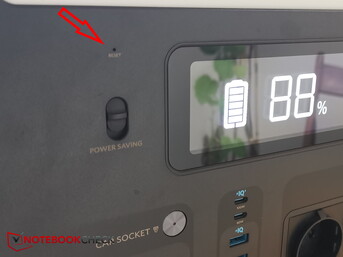 Der Reset-Knopf oben links