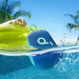 Der neue Lautsprecher ist wasserdicht (IP67) und kann schwimmen (Bildquelle: Anker)