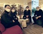 Xiaomi-VP Chang Cheng (Zweiter von rechts): Poco auch weiterhin in China erhältlich.