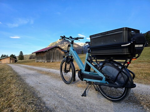 Gazelle Cabby E-Lastenrad im Test - Flinkes Lastentier für Kinder und Gepäck