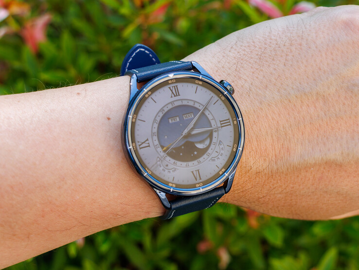 Xiaomi Watch S5 im Freien