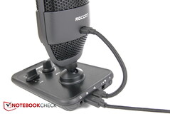 Die Kabel: USB-C-zu-C verbindet Mikro mit Mixer