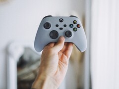 Die Xbox Series X könnte rechtzeitig vor Weihnachten wieder verfügbar sein. (Bild: Howard Bouchevereau)