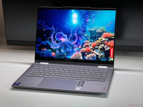 1.000 Nits OLED mit 120 Hz im Convertible - Lenovo Yoga 7 14 2in1 G10 im Test