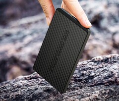 Die Core Power Bank S ist fast so dünn wie das Apple iPhone Air.
