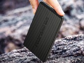 Die Core Power Bank S ist fast so dünn wie das Apple iPhone Air.
