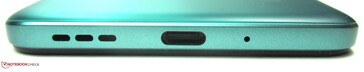 Fußseite: Lautsprecher, USB-C 2.0, Mikrofon