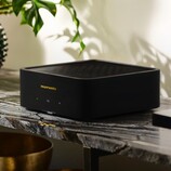 Marantz packt zahrleiche Streaming-Features und 100 Watt Leistung pro Kanal ins Model M1. (Bild: Marantz)