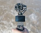 Nahaufnahme der DJI Osmo Pocket 4P mit ihren zwei Kameraobjektiven