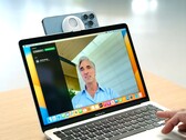 Alle Neuigkeiten von Apple zur WWDC 2022 kurz und bündig zusammengefasst, darunter auch die etwas kurios wirkende Continuity Camera für macOS. 
