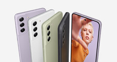 Amazon bietet derzeit eine Reihe von Samsung Galaxy Smartphones wie das hier zu sehende Galaxy S21 FE zu reduzierten Preisen an, einige günstig wie nie. (Bild: Samsung)