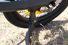 Auch ein Fahrradständer ist schon installiert