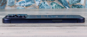 rechts: Power, Kamera