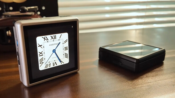 Das Anbernic RG Rotate in seinen beiden Einführungsfarben.