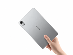 Das Honor Tablet X10 Mini ist auf der Rückseite in Grau zu sehen.