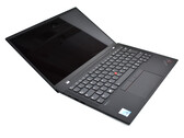 Das X1 Carbon Gen 9 ist angekommen: Lenovo ThinkPad Flaggschiff mit neuem Design im Test