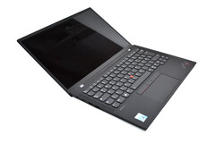 Das X1 Carbon Gen 9 ist angekommen: Lenovo ThinkPad Flaggschiff mit neuem Design im Test