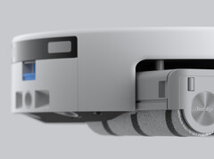 Der neue Ecovacs Deebot T80S Omni fährt mit Wischwalze vor.